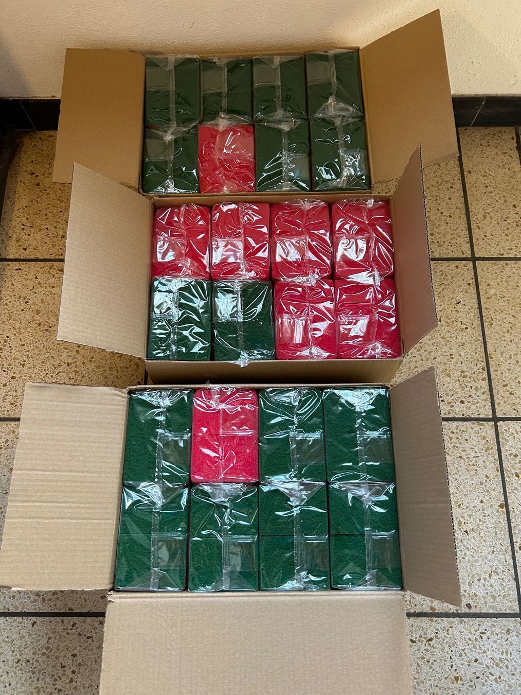 Altro per la casa: 240 Schwämme, neu & originalverpackt – Nuovo e nell'imballaggio originale da Möhlin venduto da marina1997