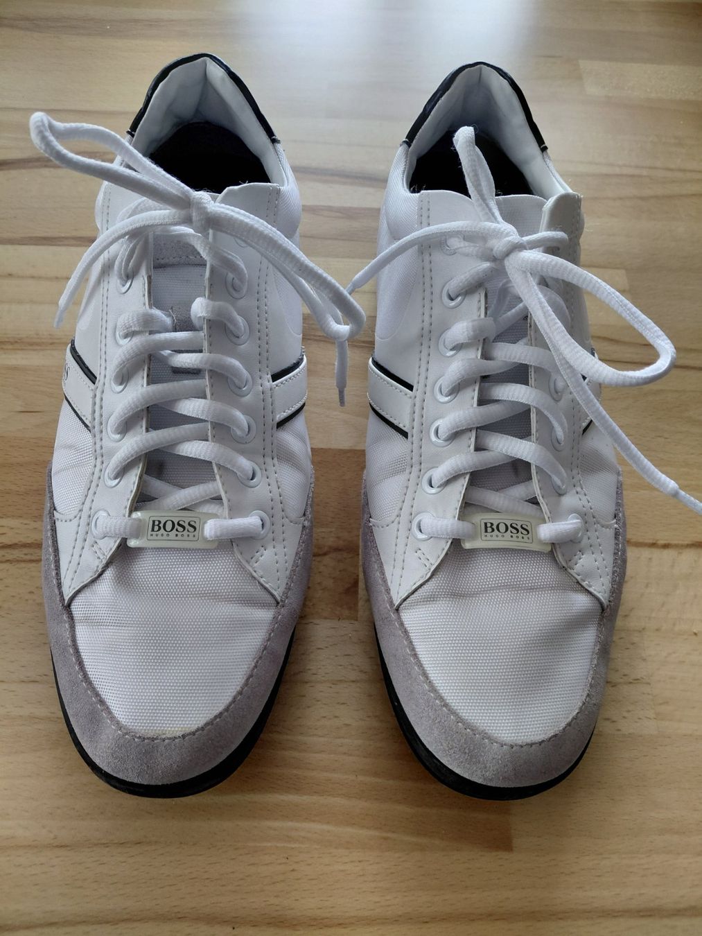 Hugo Boss Scarpe da uomo: BOSS Sneaker weiss Gr. 42 – Usato da Münchwilen TG venduto da Spurtch