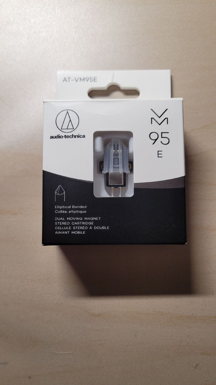 Audio Technica Tourne-disques: Audio Technica AT-VM95E – Neuf avec emballage d'origine à Kirchdorf BE par Duschlampe
