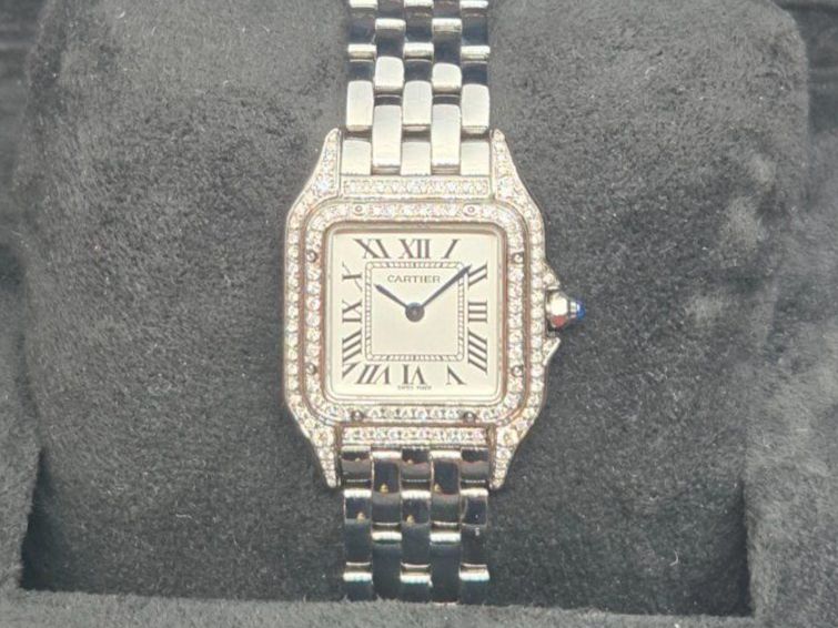 Cartier Uhren: Cartier – Neu und originalverpackt aus La Chaux-de-Fonds von curtitswisswatches