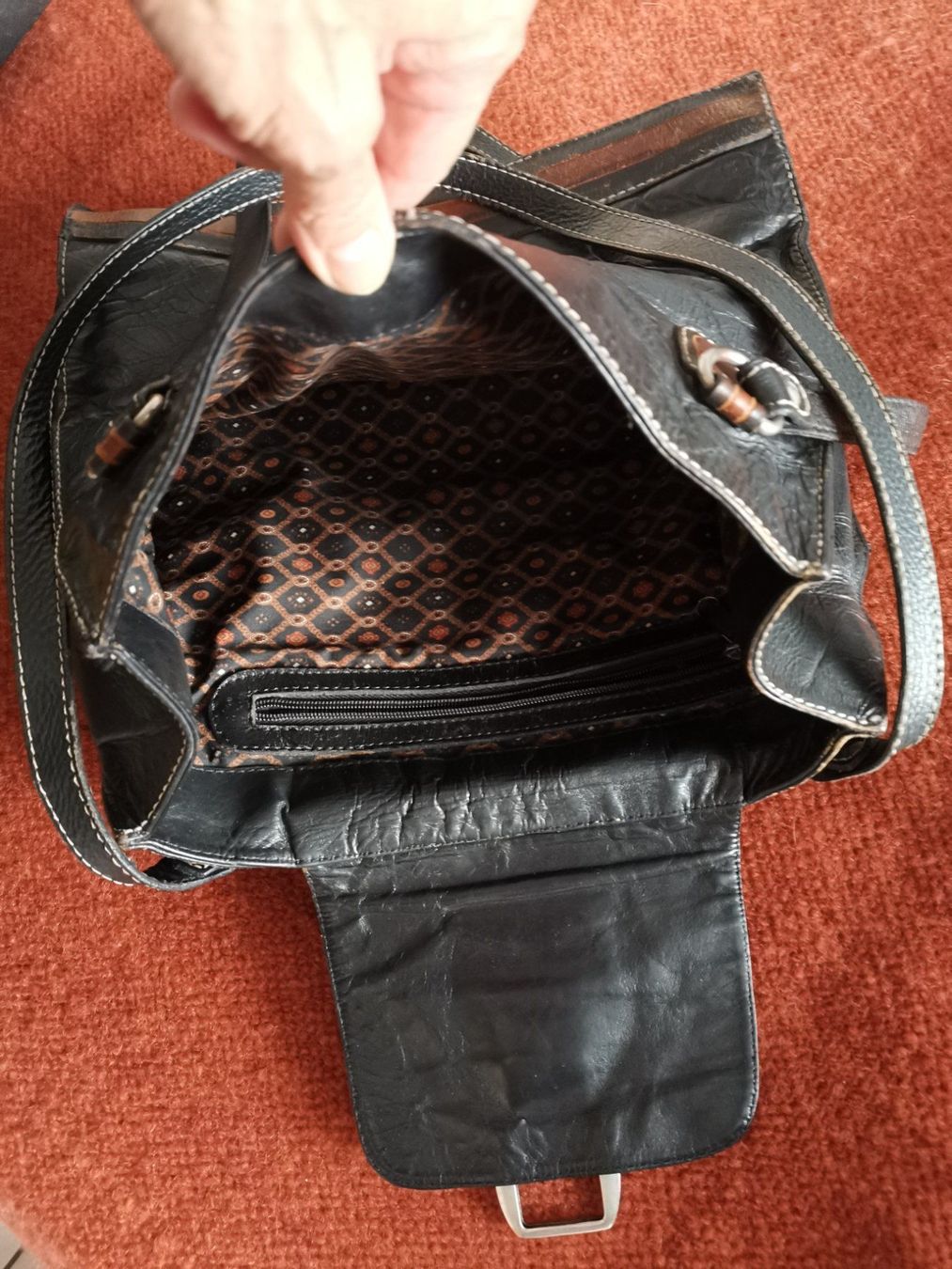 Borse da donna: Sac de dame en cuir noir-brun – Usato da Courtepin venduto da Marisou2 6