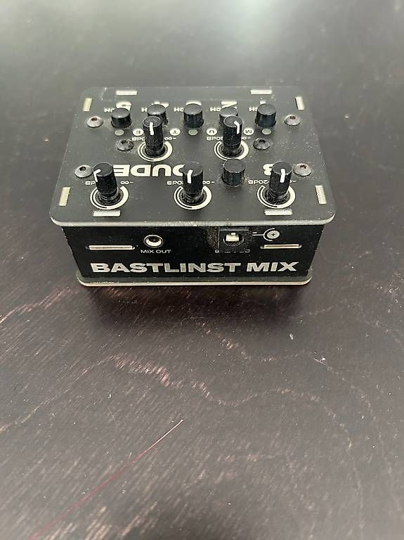 Strumenti musicali: Dude MKIII Bastl Instruments Mixer Feedback Tone Generator – Usato da Bern venduto da lor_s9hx 2