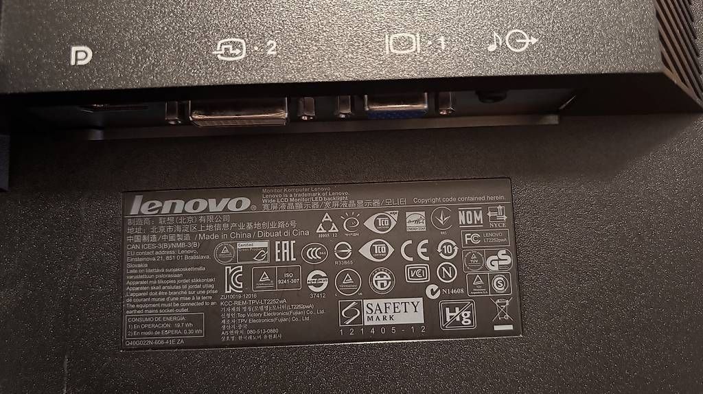 Ecrans: Monitor Lenovo 24 Zoll – D'occasion à Staad SG par Manu770 3