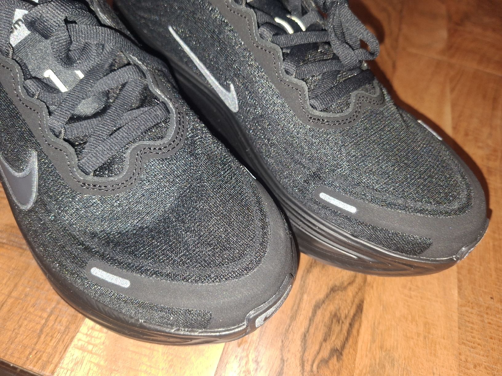 Nike Herrenschuhe: Nike Vomero Plus – Neu (gemäss Beschreibung) aus Roveredo GR von Anna3007 3