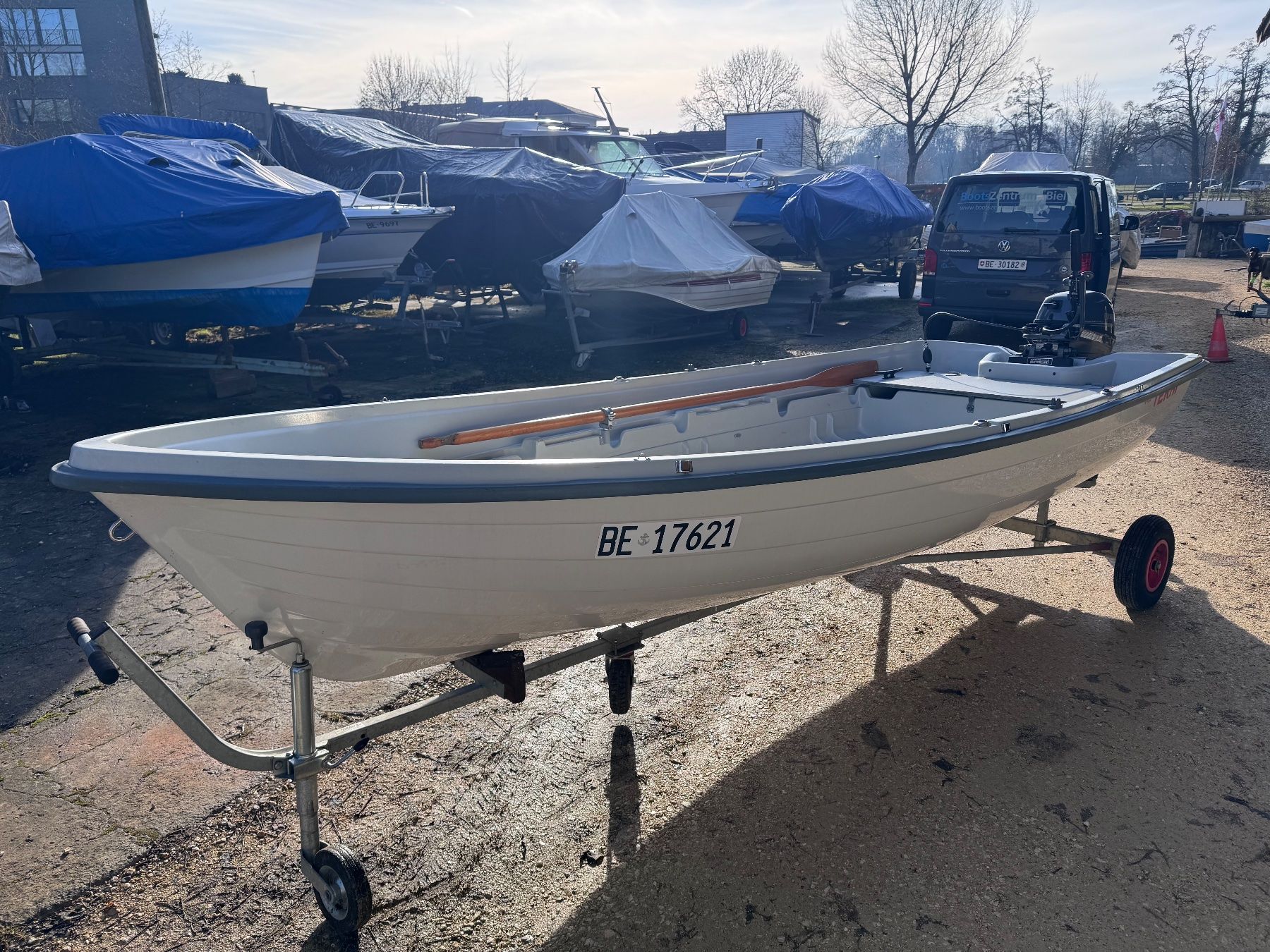 Terhi Barche: Terhi 440 mit Bootsplatz – Usato da Biel/Bienne venduto da BootszentrumBiel 1