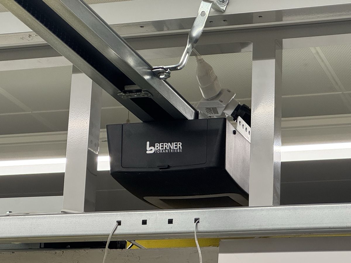 Berner Torantriebe Sonstiges Elektromaterial: Antriebskopf GA 105 700N – Neu (gemäss Beschreibung) aus Zuzwil SG von A.Wissekerke_Tueren 2