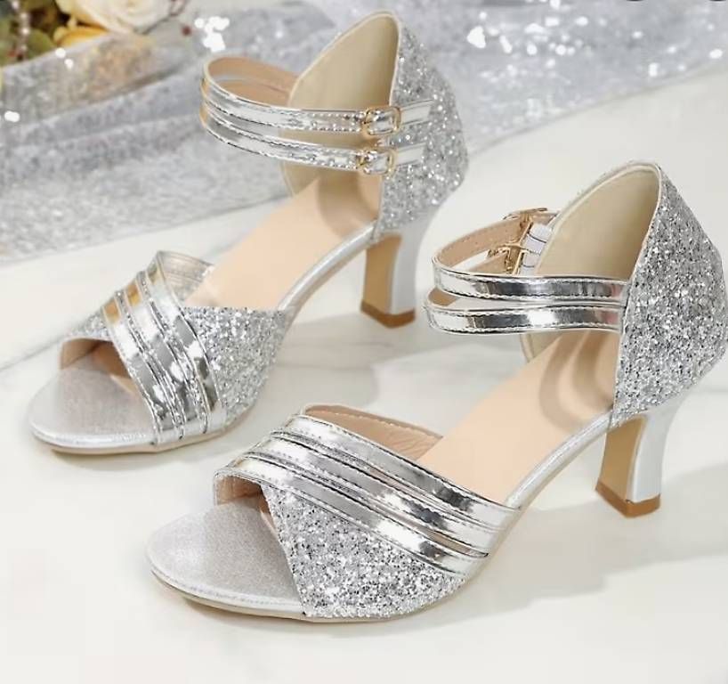 Scarpe da donna: Damen Schuhe EU Grösse 38,5 – Usato da Dietikon venduto da lau_v777