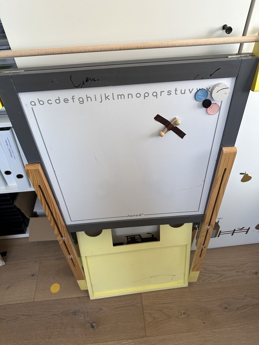 Chevalets: Janod Kindertafel doppelseitig – D'occasion à Herzogenbuchsee par GyK87 1