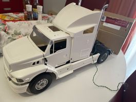 Tamiya Ford Aeromax 2 Achser 1:14