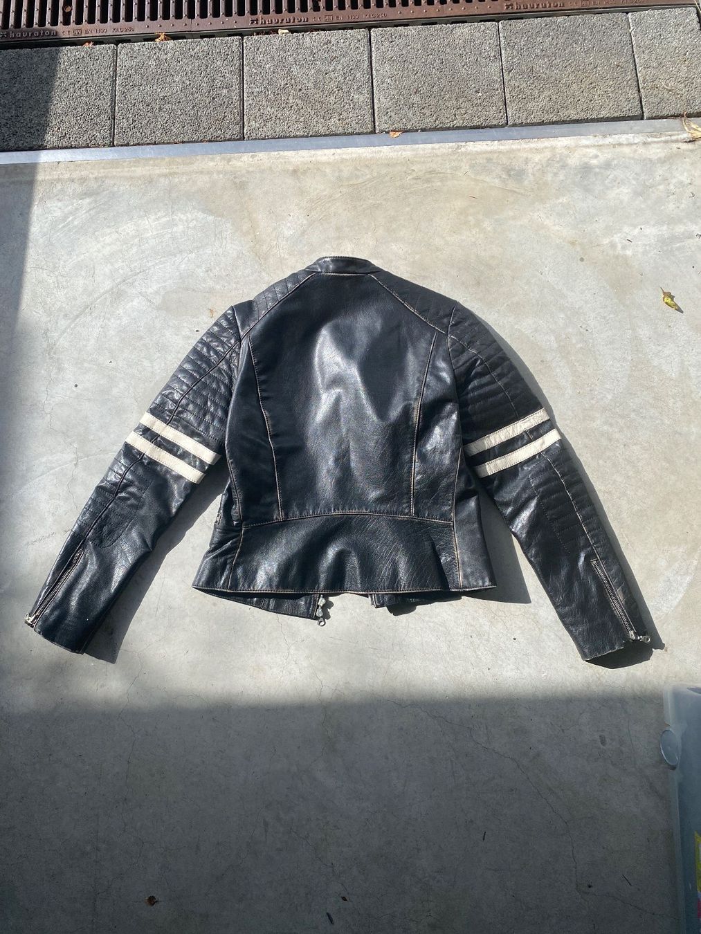 Giacche: Lederjacke – Usato da Herisau venduto da crisim 1