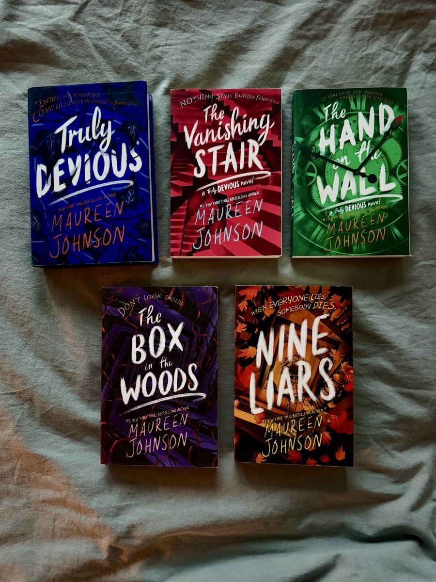 Libri: Truly Devious Band 1-5 – Usato da Horw venduto da _Celine99_