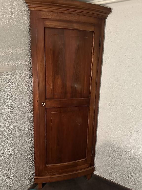 Armadi: Eckschrank – Usato da Zürich venduto da Tarmosas1 1