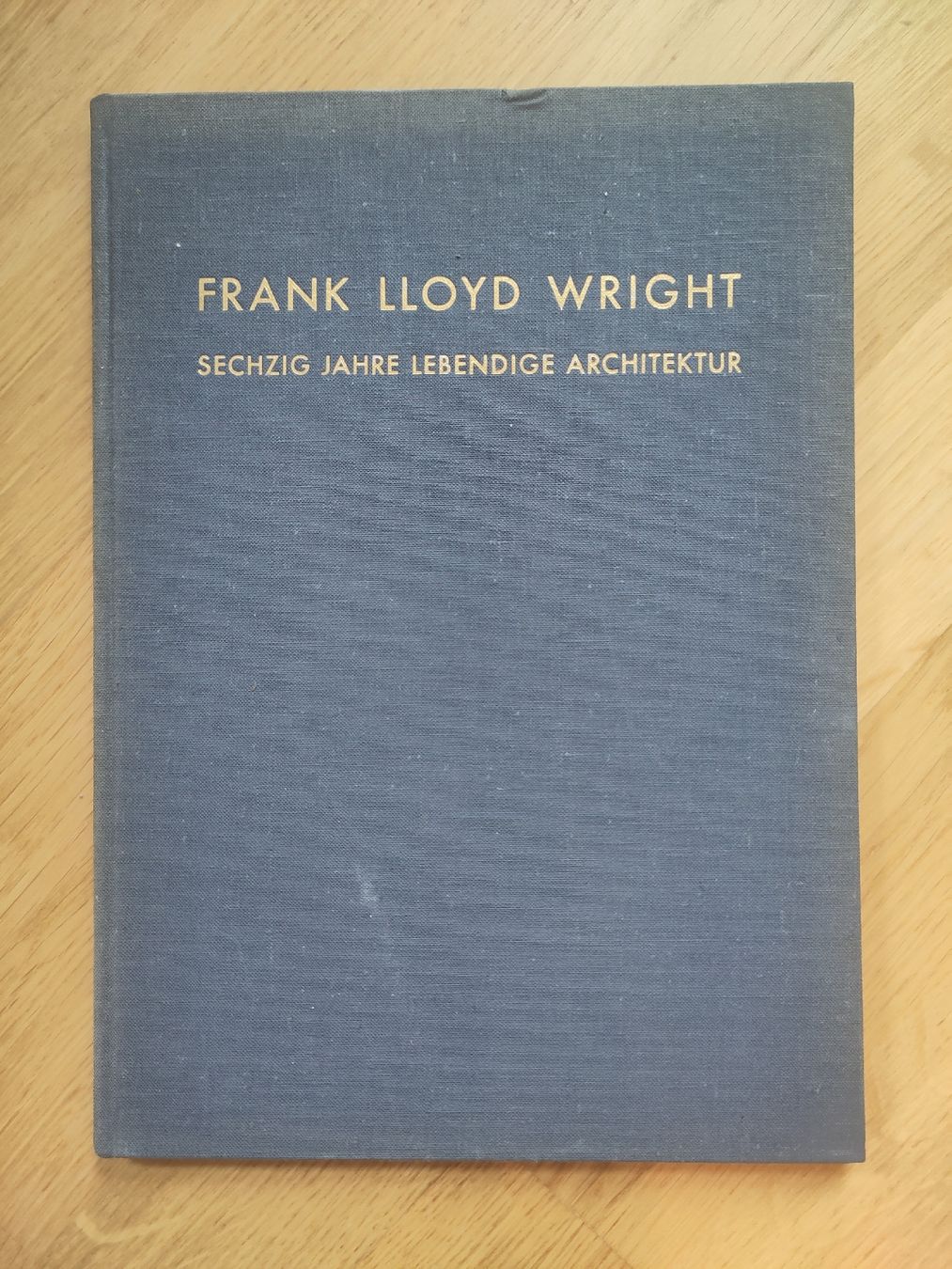 Libri: Frank Lloyd Wright. Sechzig Jahre lebendige Architektur – Usato da Zürich venduto da Hoernli123