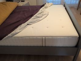 IKEA Matratze HOKKÅSEN inkl. Lattenrost LEIRSUND
