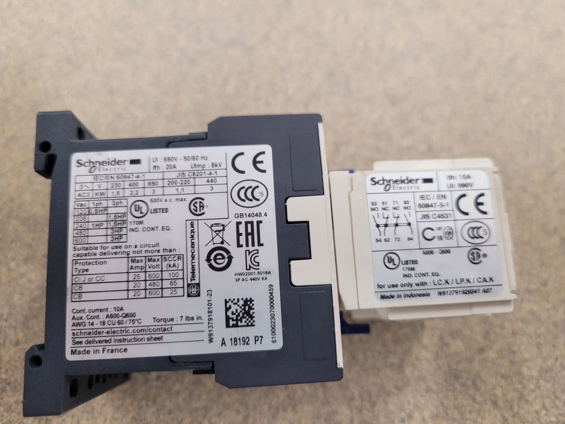 Interruttori: Schneider Electronic Schütz / LC1K06 10P7 – Usato da Vitznau venduto da Night-Fire 2