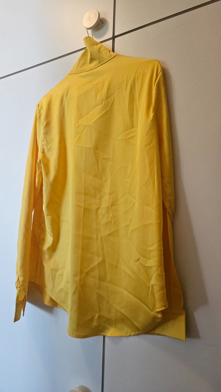 Blusen: Camicetta gialla tg.M poliestere – Gebraucht aus Melano von H-Sara 1