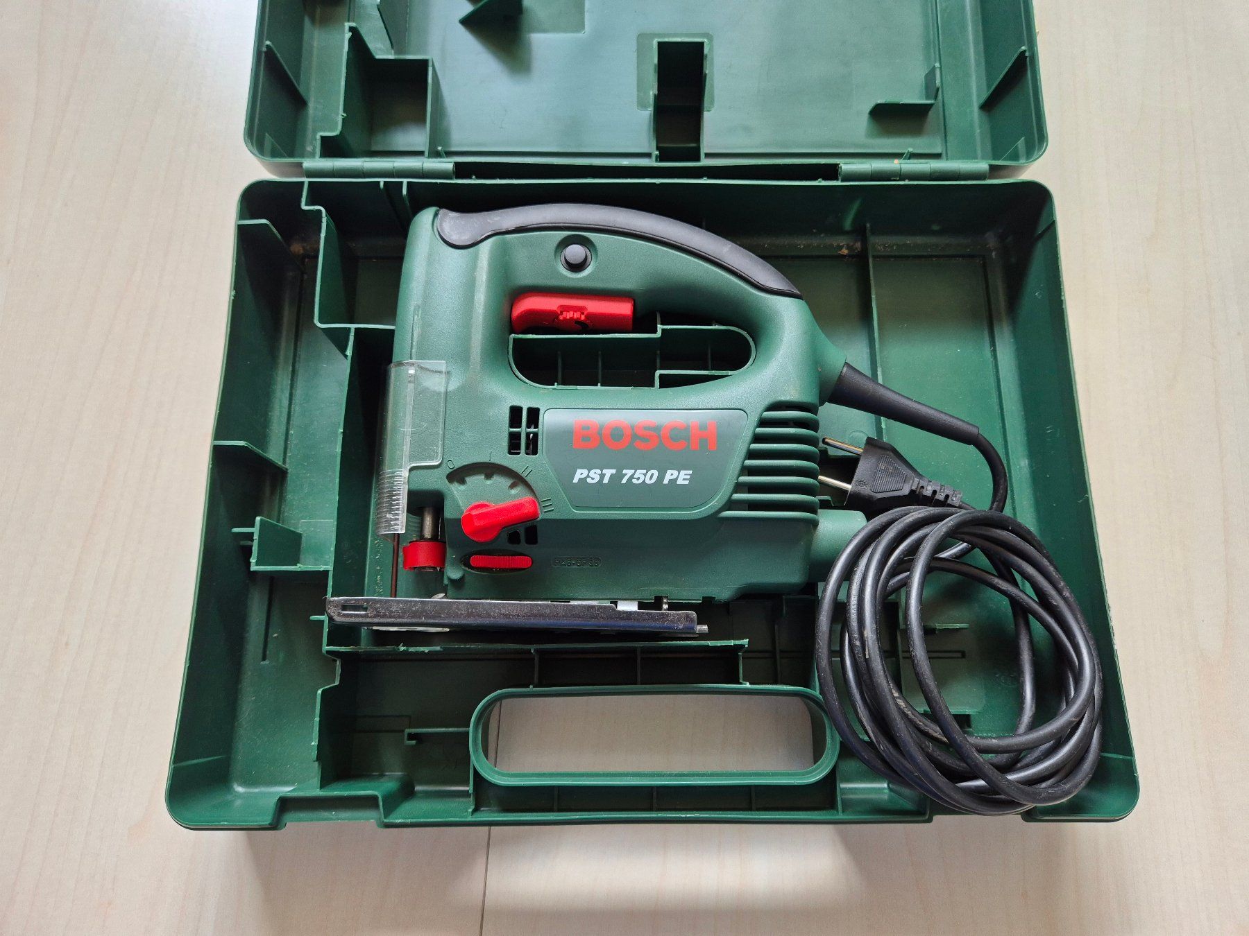 Bosch Seghe: Bosch Stichsäge PST 750 PE – Usato da Oensingen venduto da Disi5 1