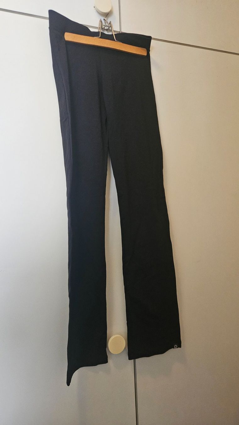Pantaloni: Pantaloni da ginnastica di cotone nero Perform tg. 36 – Usato da Melano venduto da H-Sara