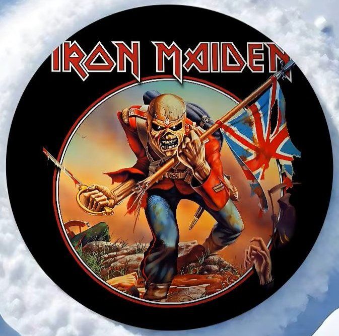 Placchette & Badge: Badge Iron Maiden J061 – Nuovo e nell'imballaggio originale da Allens venduto da MADE.IN.ROCK.N.ROLL
