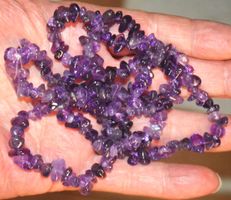 Stein Perlen Strang B-1173 – Amethyst Chips ca. 280 Stk 80cm