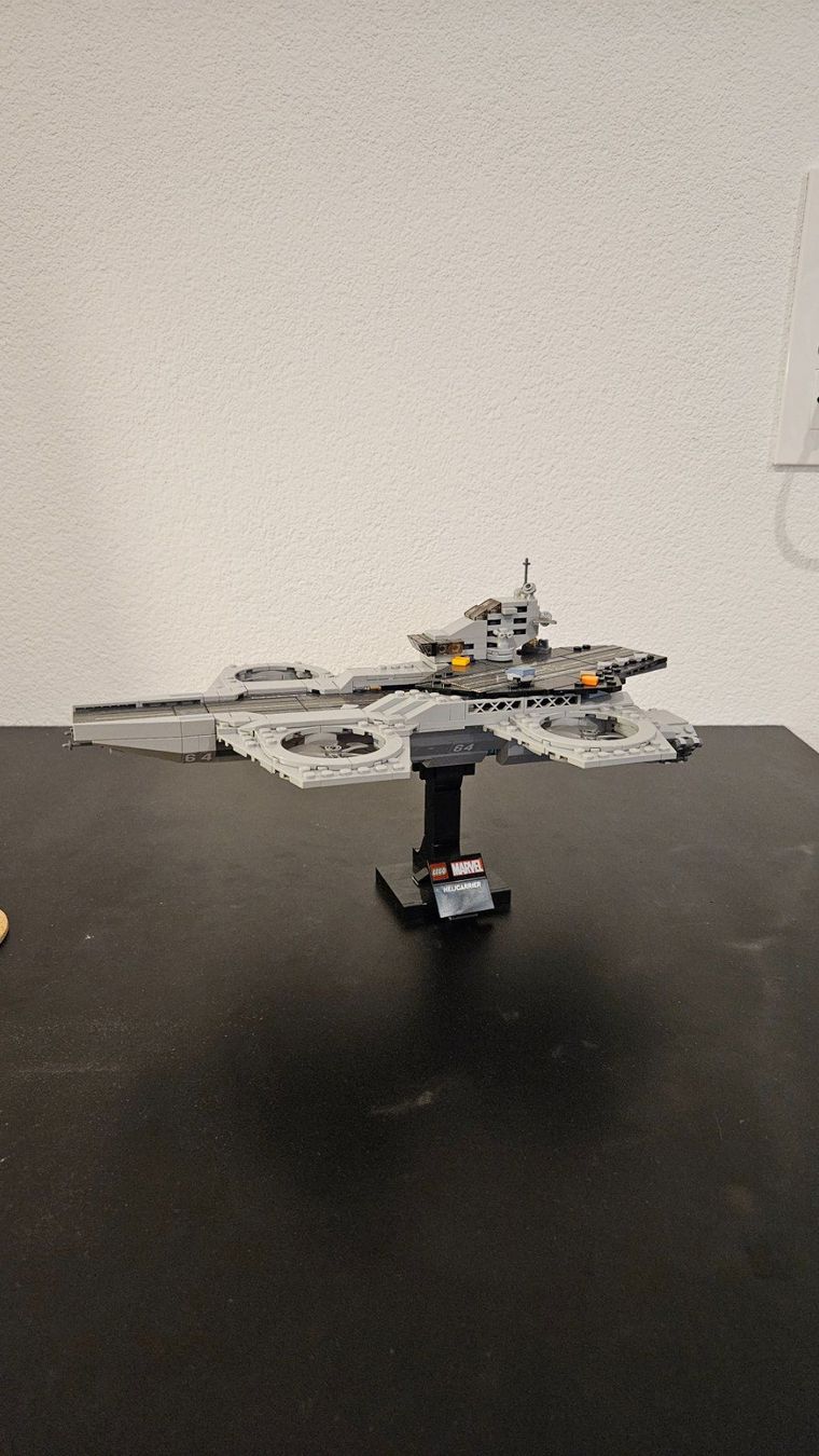 Lego Giocattoli: 76295 LEGO MARVEL	Helicarrier der Avengers – Usato da Altnau venduto da marcostue
