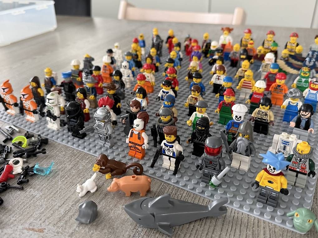Lego Giocattoli: Lego Figuren Konvolut – Usato da Muri AG venduto da cag733 1