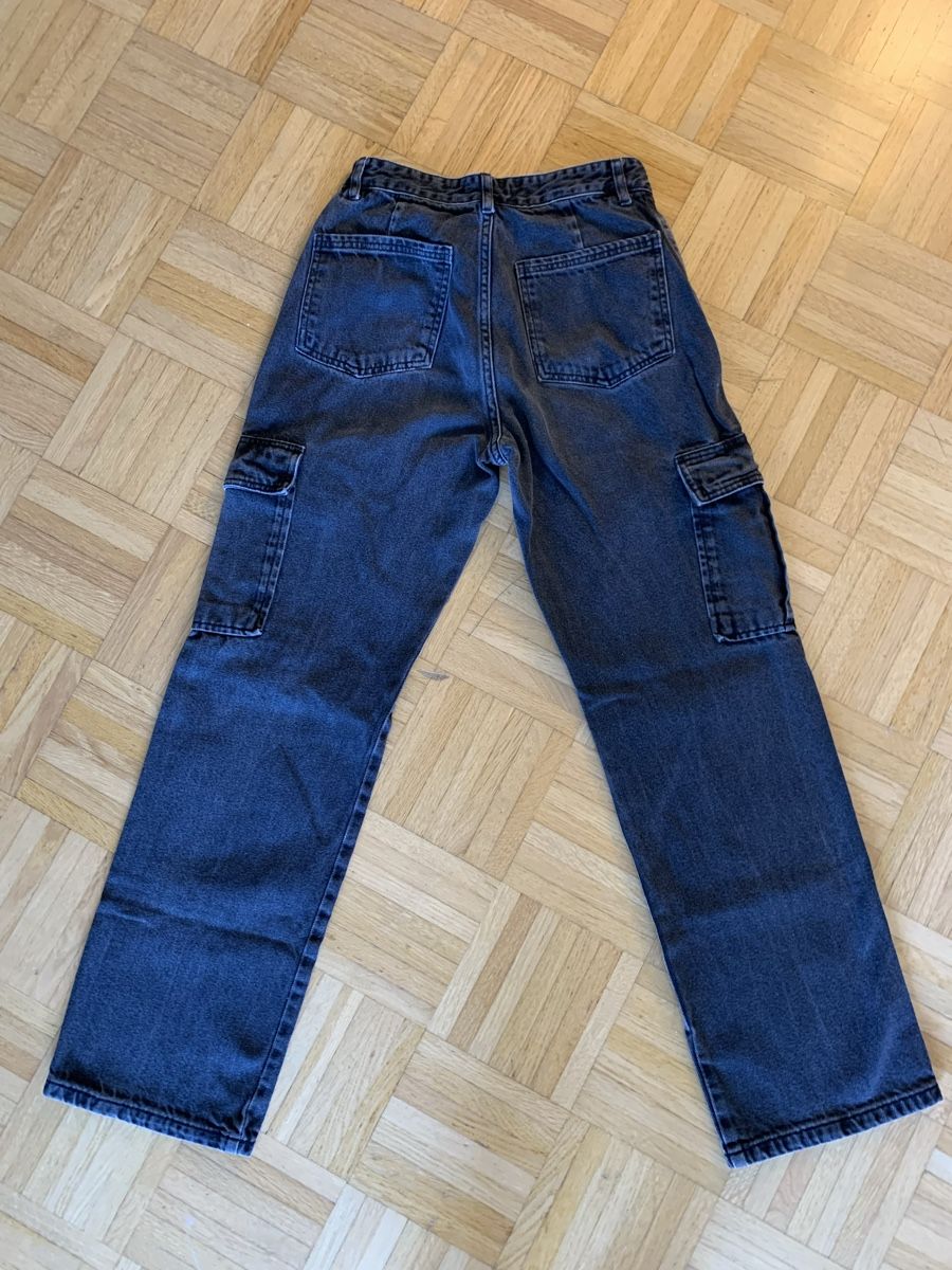 Stradivarius Jeans: Schwarze Jeans Gr. 38 – Usato da Jona venduto da Siestaaa 1