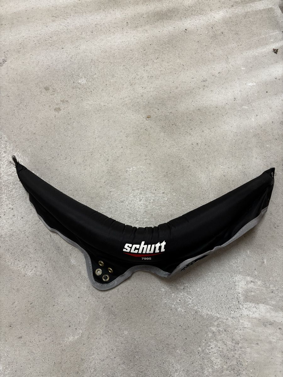 Protections: Schutt Nackenschutz – D'occasion à Sursee par Mrbacknumber