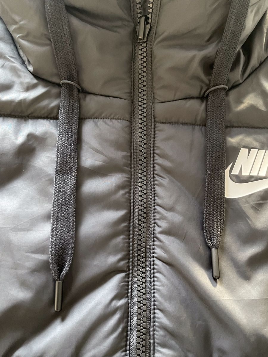 Nike Jacken: Doudoune Nike noire reversible imperméable, taille S, neuve – Neu und originalverpackt aus Vuadens von Nina11 7