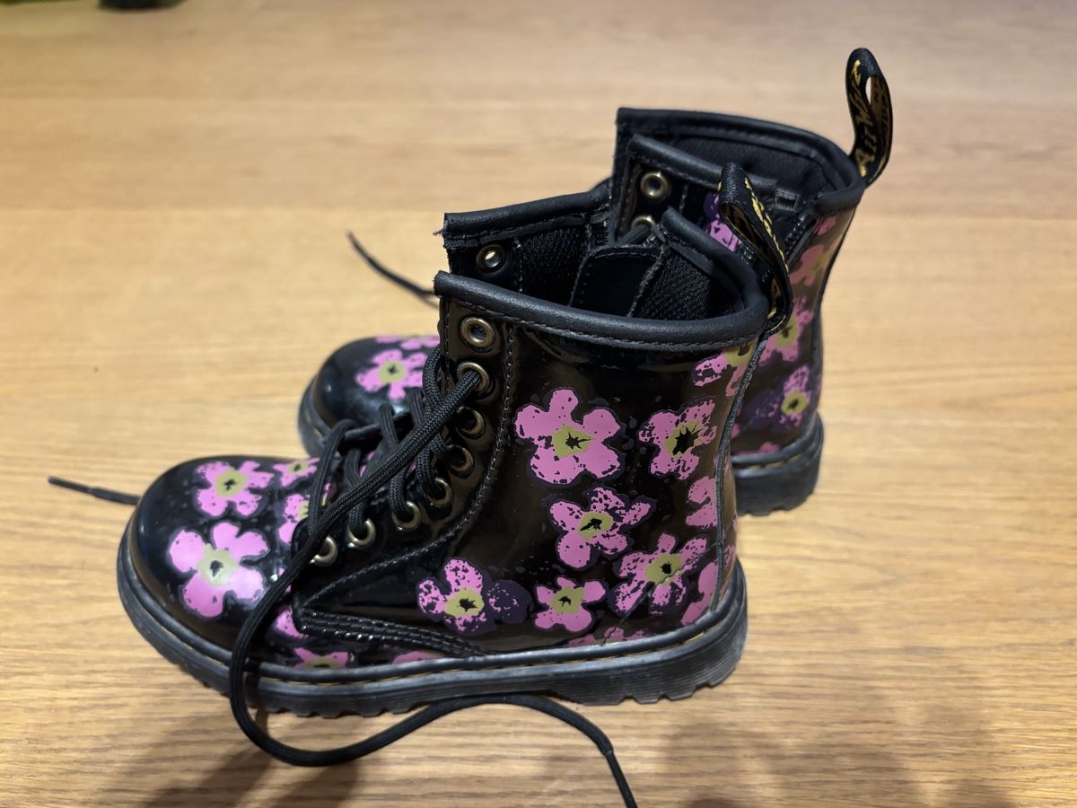 Dr. Martens Scarpe per ragazze: Dr. Martens Kinderstiefel Gr. 28 – Usato da Adliswil venduto da M.Lau 2