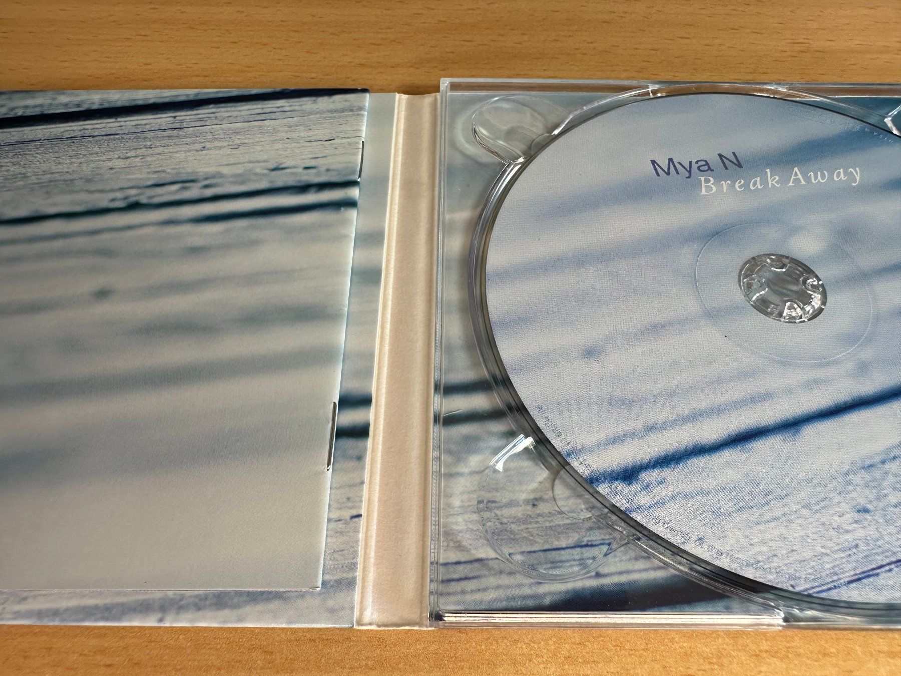 CD: Mya N – Break Away – Usato da Rikon im Tösstal venduto da Alpenmutz 2