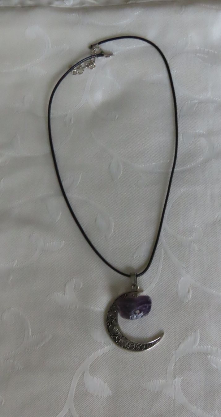 Catenine: Collier Lune avec Améthyste, neuf – Nuovo (secondo la descrizione) da Troistorrents venduto da Marion70
