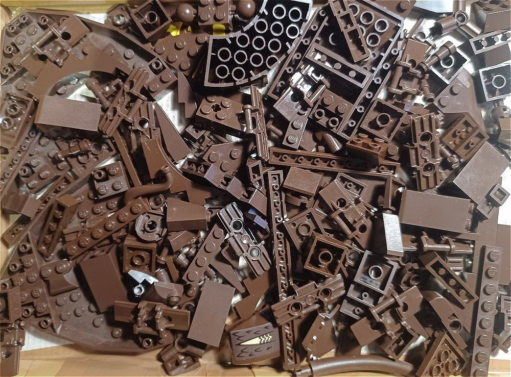 Lego Baukästen: LEGO 150 Verschiedene Dunkelbraune Teile -D74 – Gebraucht aus Morges von cardeman61