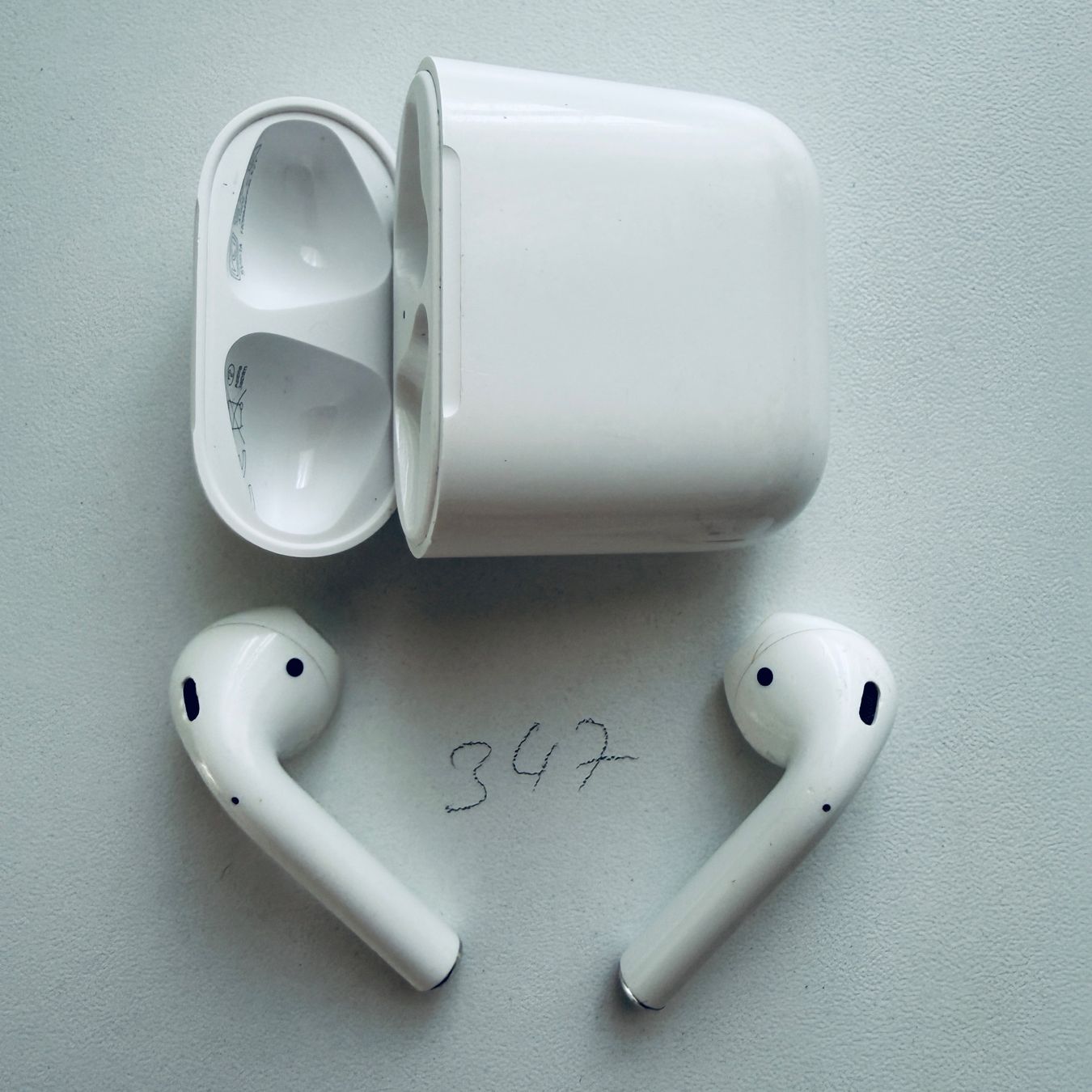 Apple Kopfhörer: Original Apple AirPods 2 Gen. Wireless Kopfhörer & Case – Gebraucht aus Basel von MY.AIRPODS.SHOP 2