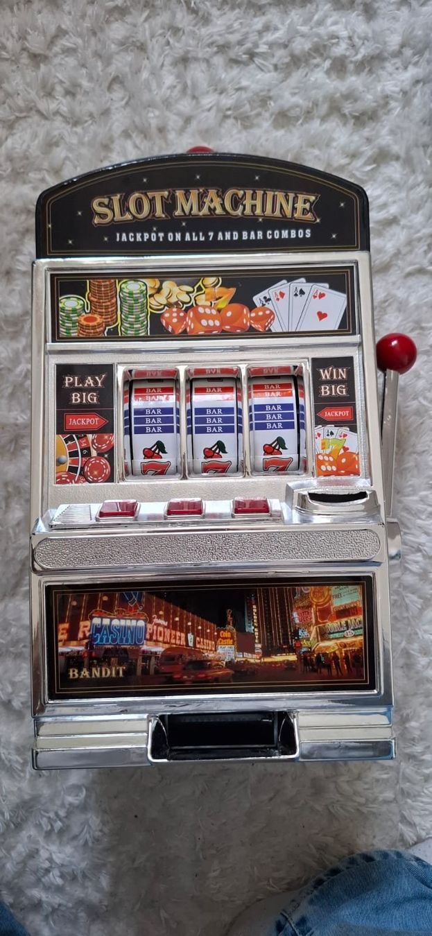 Slot Machine: Geld-Spielautomat Einarmiger Bandit Spardose – Nuovo (secondo la descrizione) da Basel venduto da Dawid1713