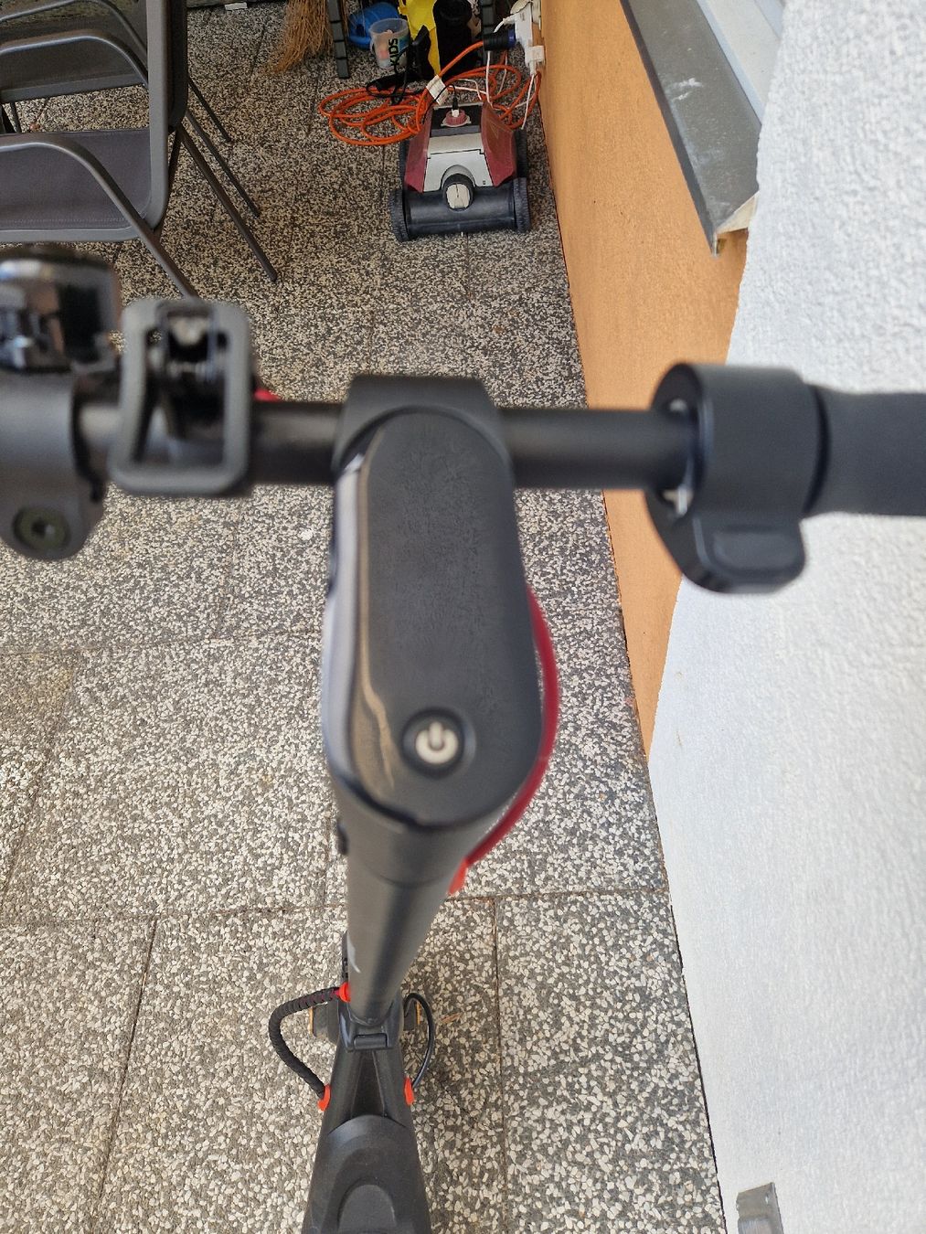 Scooters: Elektroroller schwarz gebraucht funktionstüchtig – D'occasion à Merzligen par buffi14 3
