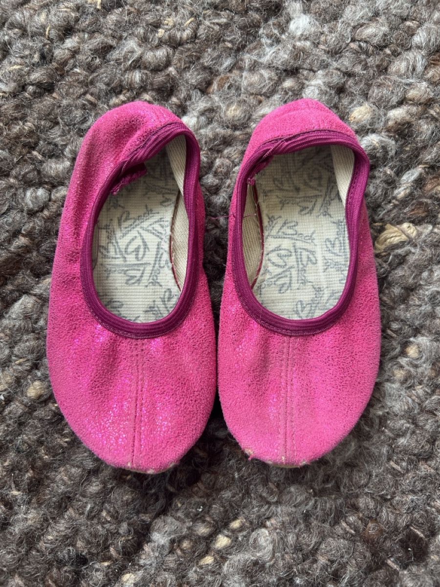 Scarpe per ragazze: Kinder Turntäppeli Gr ca. 27-28 – Usato da Winterthur venduto da LeonoraCor