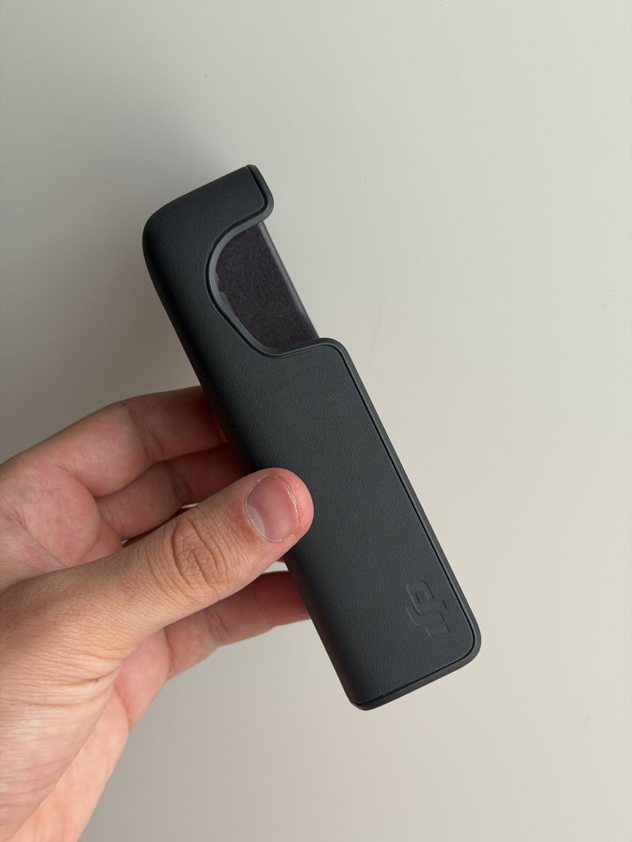 DJI Videocamere: DJI Osmo Action 3 Case – Nuovo (secondo la descrizione) da Zürich venduto da BehatCeran