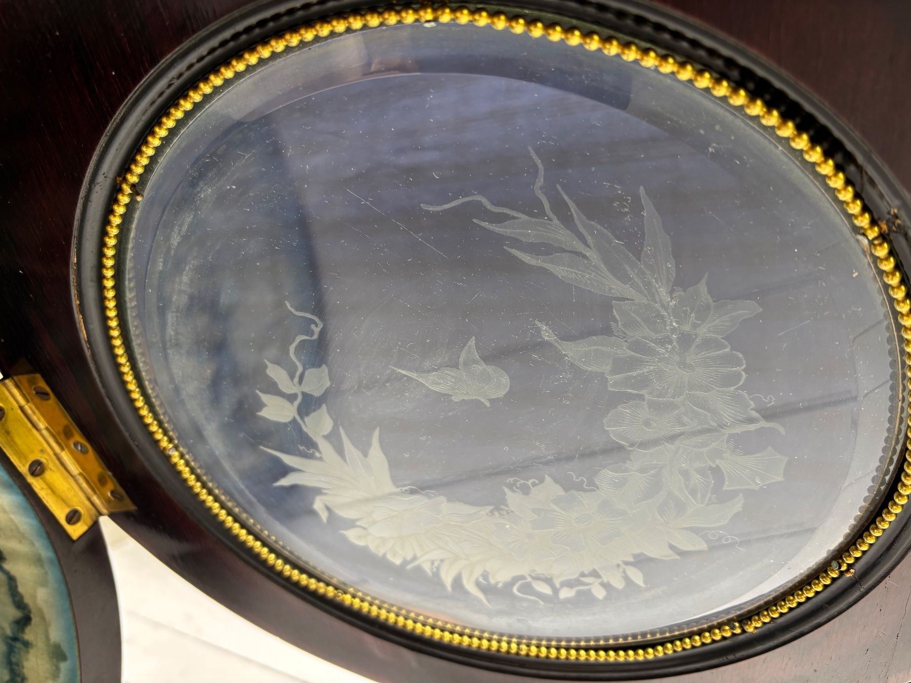 Vetrine: Bijouterie Tischvitrine Stil Louis XVI antik – Usato da Hinwil venduto da DaniBachman 1