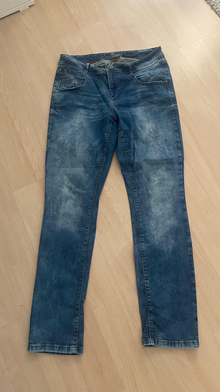 Jeans: Street One Jeans, Grösse 40 – Usato da Wetzikon ZH venduto da Schrungus