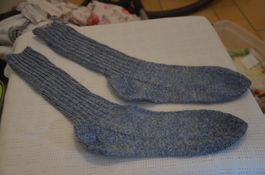 NO 44 - SOCKEN - HANDARBEIT - NEU (AAA-OOO)