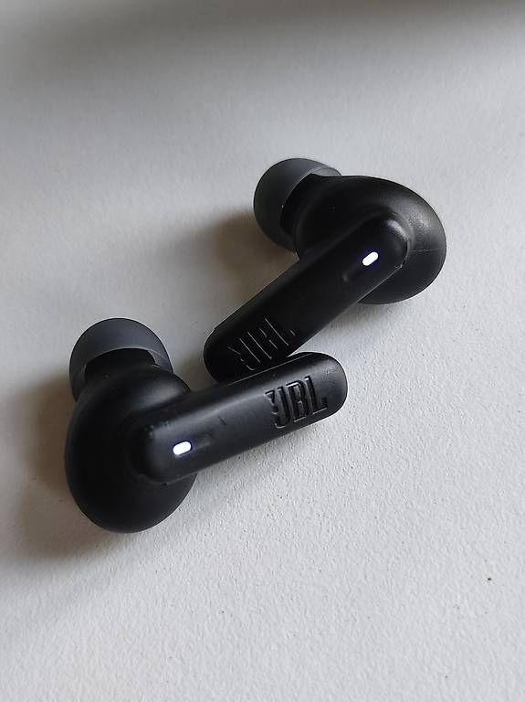 Cuffie: Cuffie Bluetooth jbl wave beam 2 – Difettoso da Zürich venduto da Yevhenii. 4