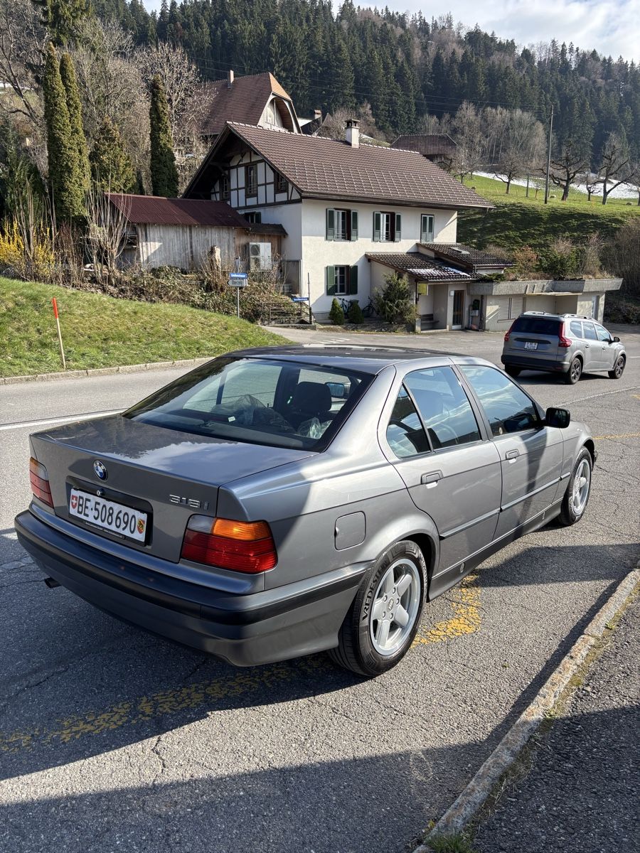BMW Autos: Bmw 318i limousine – Gebraucht aus Heimberg von lea_p59h 2