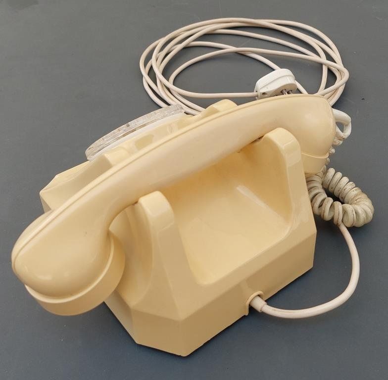 Telefoni: Altes Wählscheiben-Telefon – Usato da Ermenswil venduto da Brun12 2