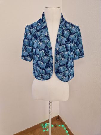 Blaues Kurzjäckchen Gr. 40 - Sommerlich & elegant