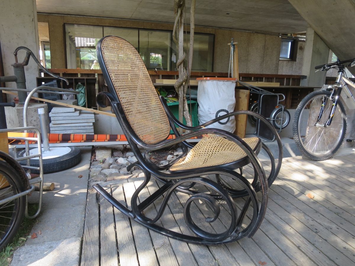 Thonet Chaises: Schaukelstuhl Thonet - Defekt – Défectueux à Diepoldsau par VanGammeln 1