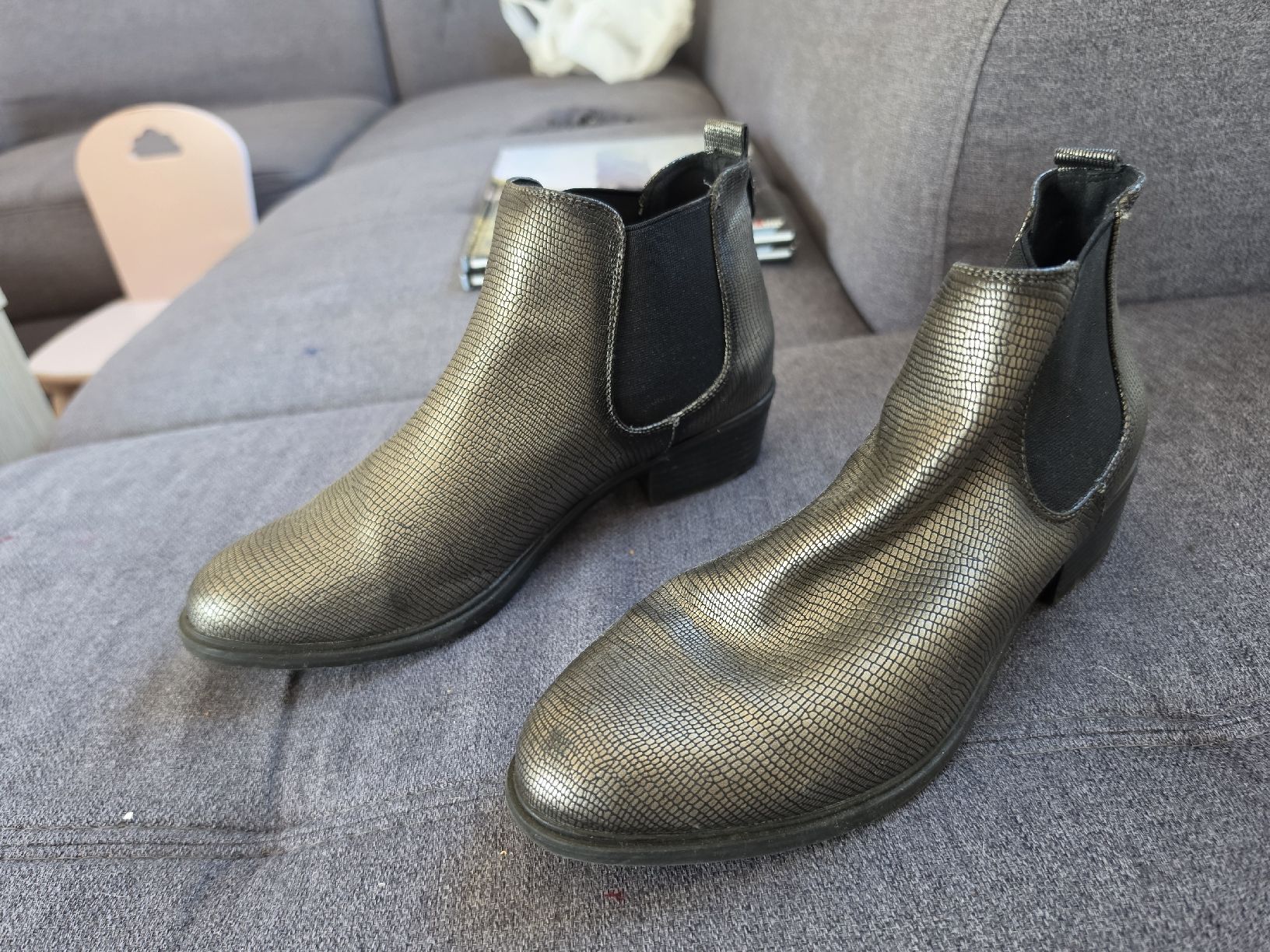 Chaussures femmes: bottine – D'occasion à Plasselb par les_rl55