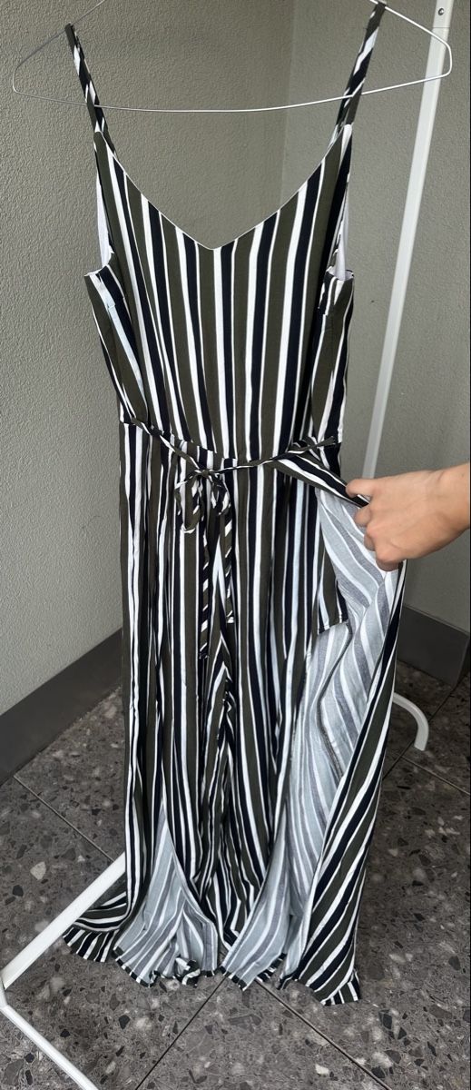 Tops: Schöner Body – Neu (gemäss Beschreibung) aus Volketswil von hal_65hj 2