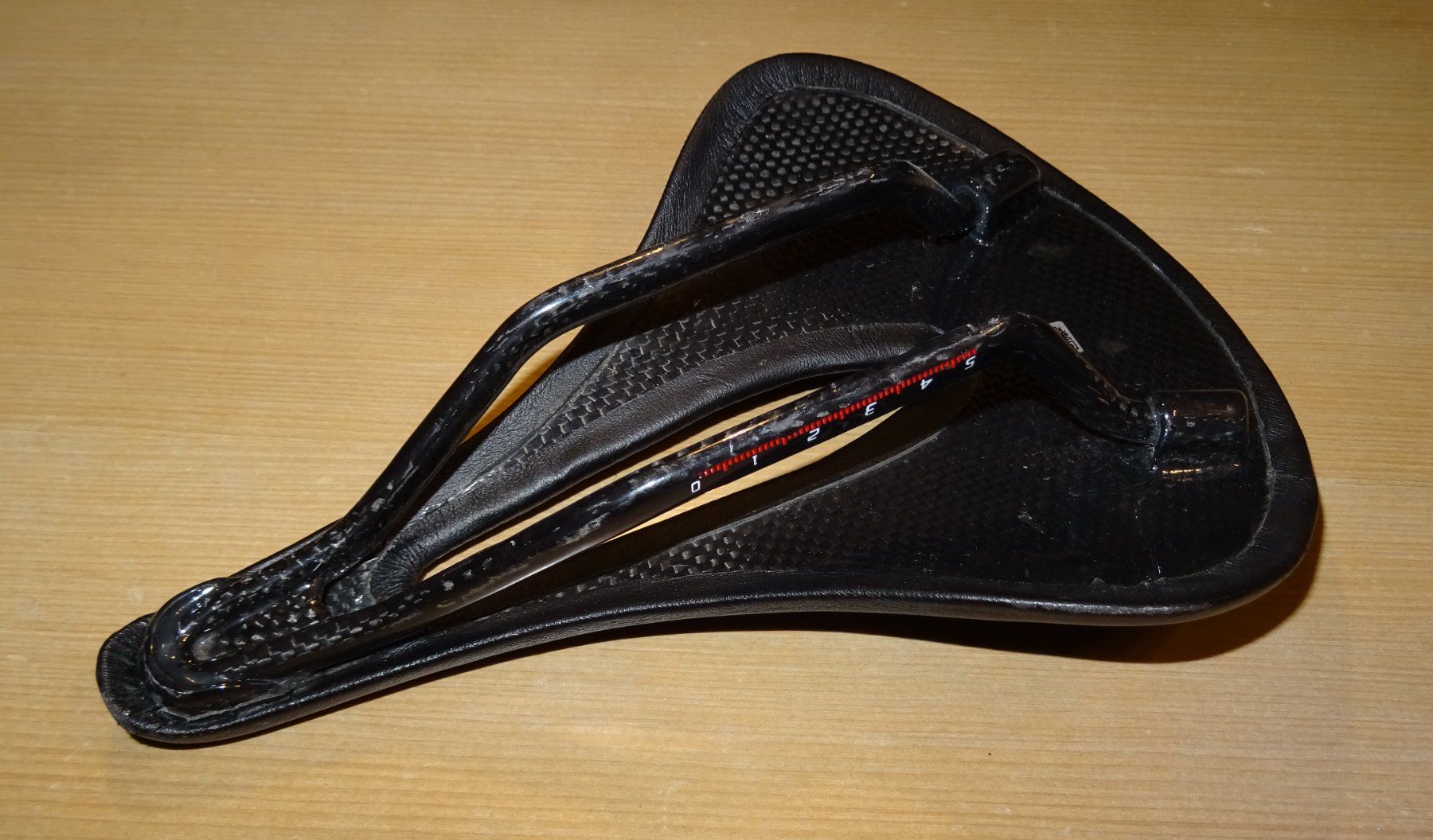 Easton Ersatzteile: Velosattel Easton EC90 Karbon – Gebraucht aus Grächen von ef5_5yr9 1