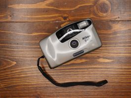 Nikon BF100 (Point and shoot Kamera)